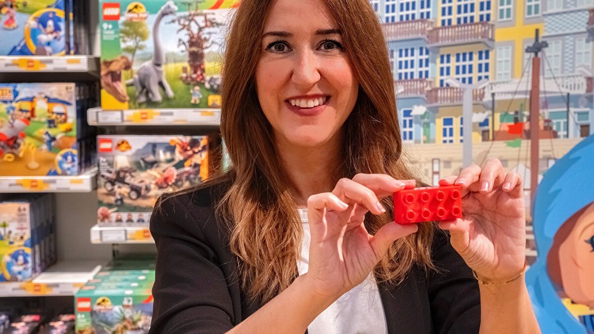 Pilar Vilella, responsable de Lego en España: "Llegamos a los adultos de una manera que nunca habríamos pensado"
