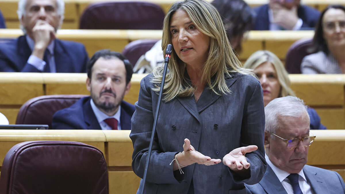 ¿Cobró Sánchez de la trama?": sus ministros rehúyen al PP en el Senado