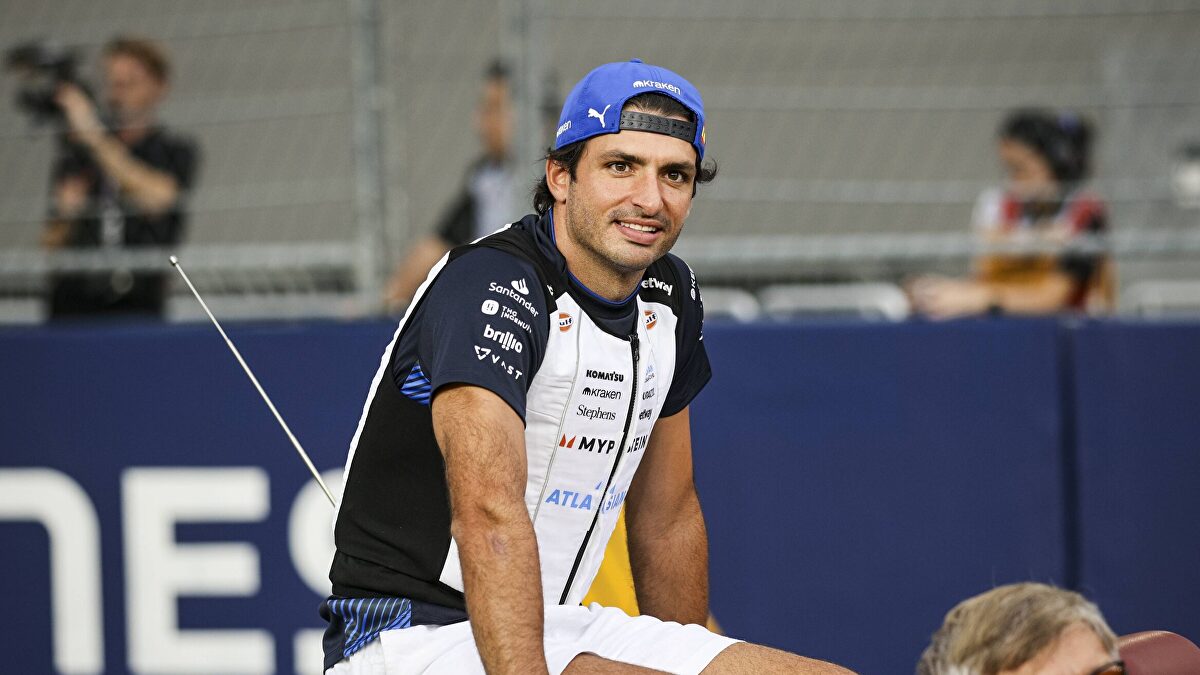 Carlos Sainz desvela lo que piensa sobre la política española