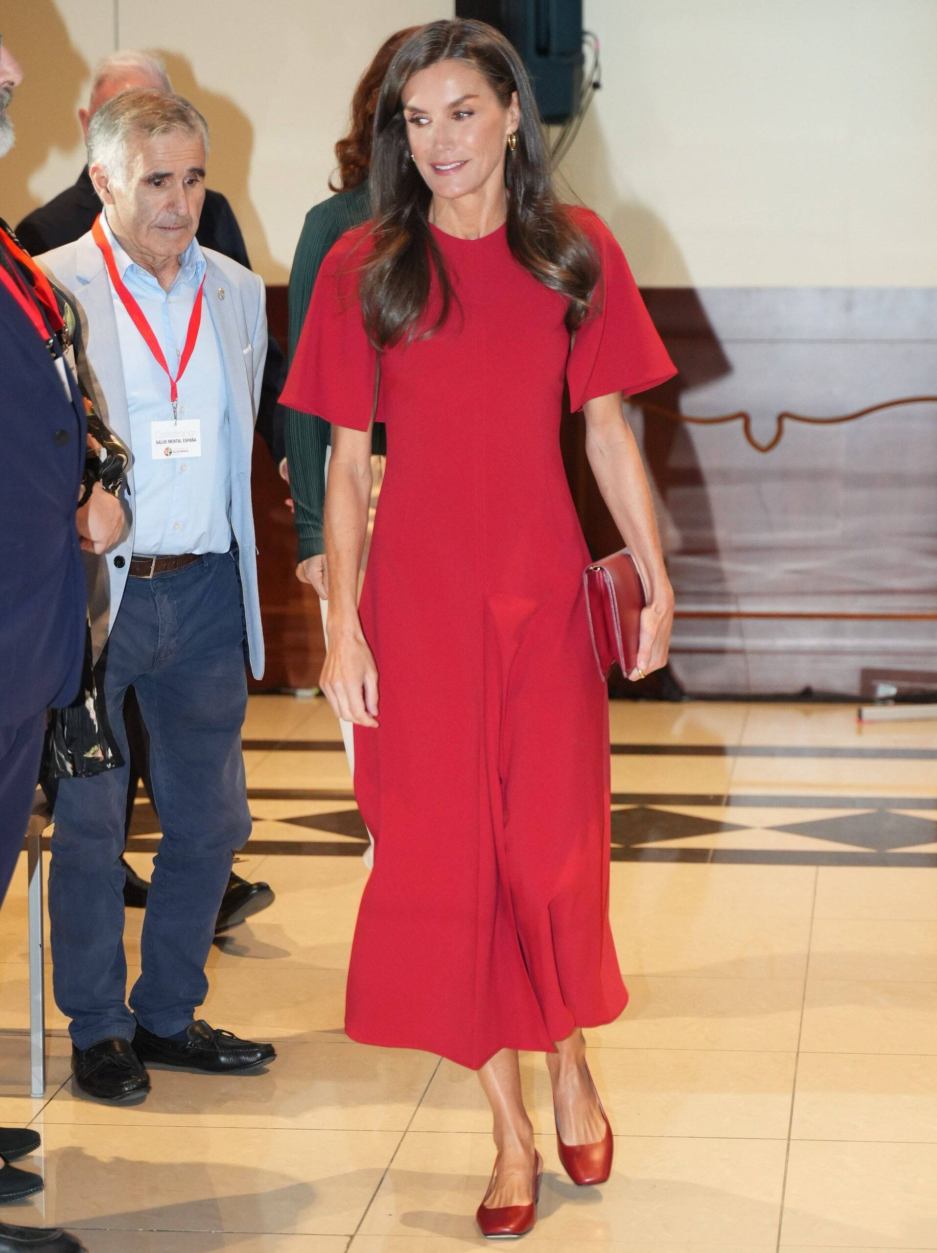 look-reina-letizia-acto-salud-mental.jpg
