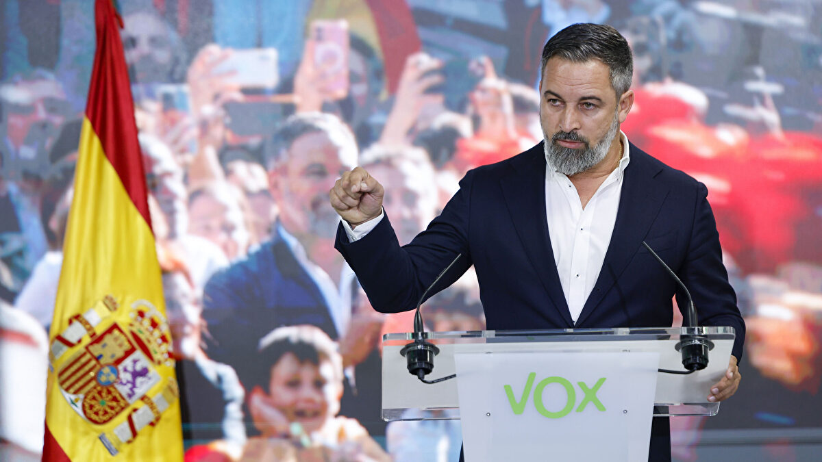 Abascal apela a los votantes del PP que "tienen una pinza en la nariz"