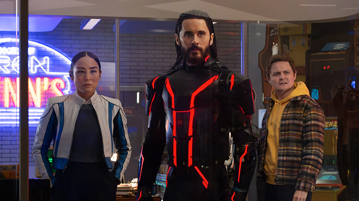 'Tron: Ares' va a toda pastilla, pero eso no importa demasiado