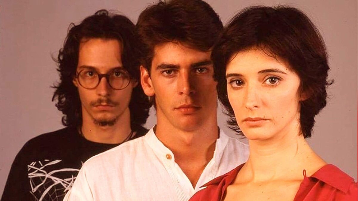 Eduardo Noriega recuerda anécdotas de 'Tesis', 'El espinazo del diablo', Schwarzenegger y 'The Walking Dead'