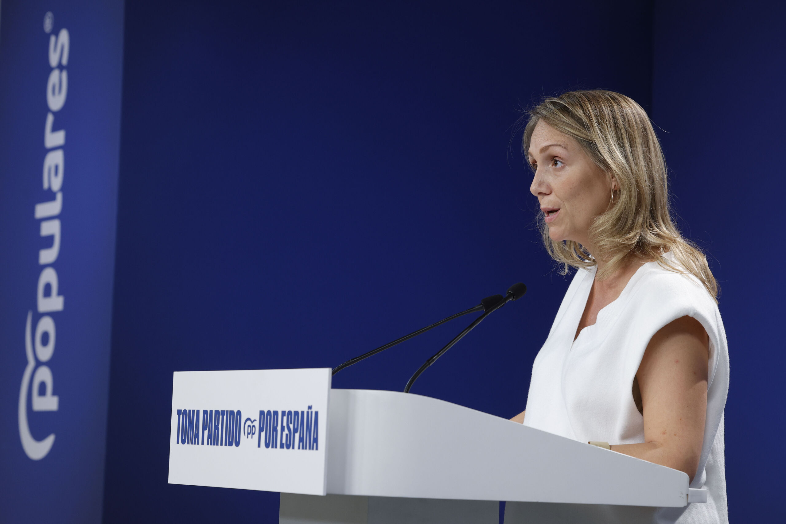 Ezcurra explica el concepto de "prioridad nacional" del PP y lo defiende: "Son los españoles y los que están integrados"