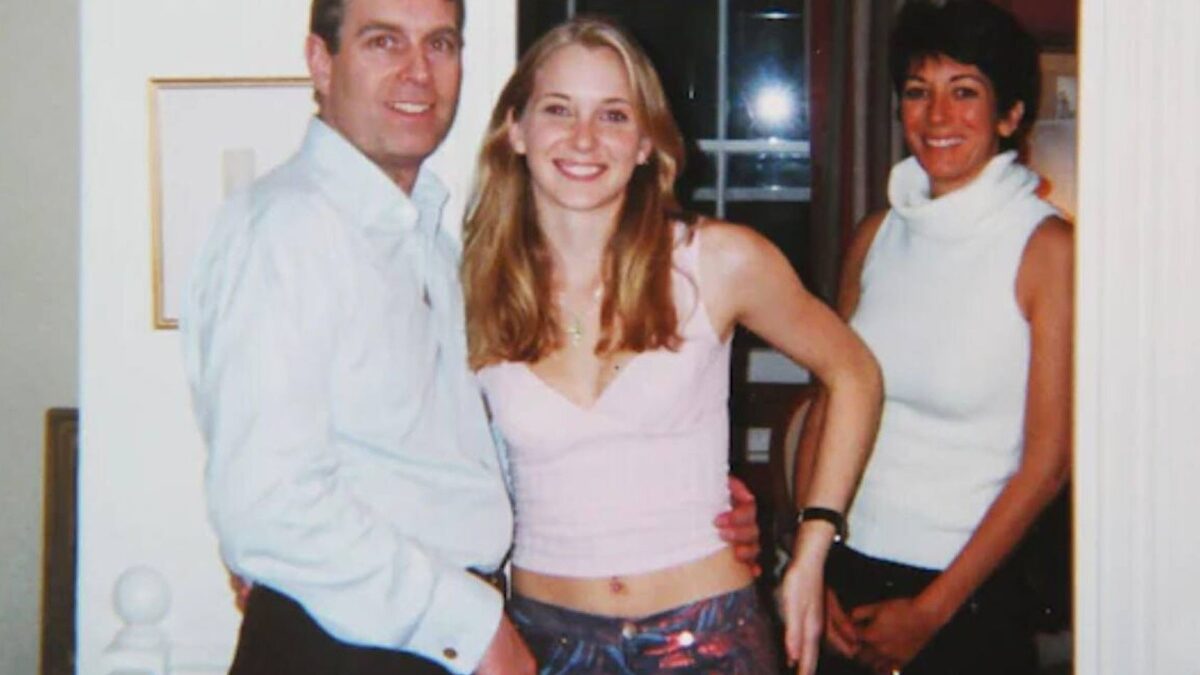 El libro póstumo de Virginia Giuffre acorrala al príncipe Andrés por el caso Epstein