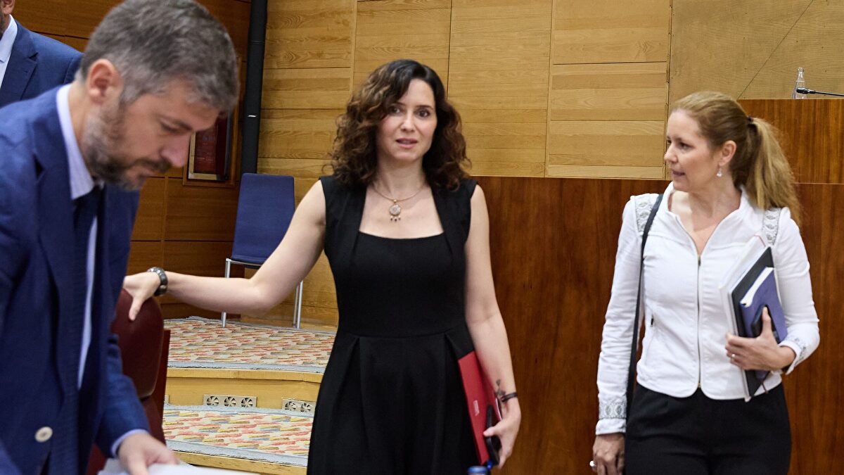 Madrid denuncia el "caos" absoluto en el reparto de menas: mayores de edad, con arraigo en otras regiones…