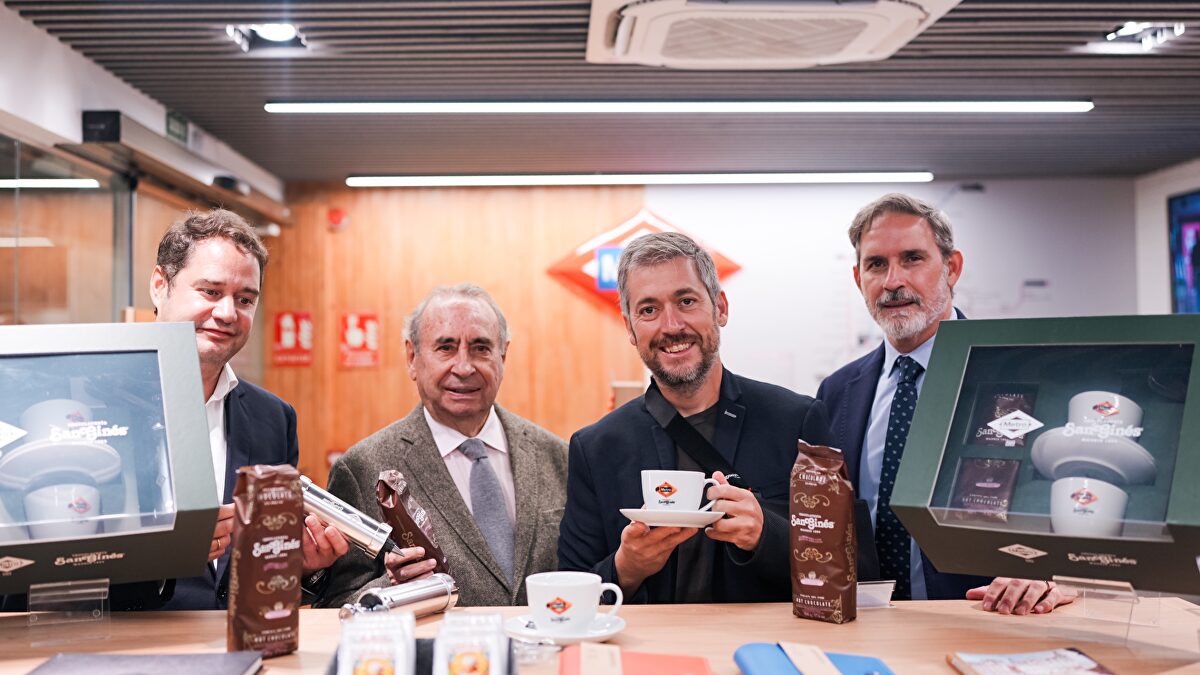 La Comunidad celebra junto a San Ginés los 100 años del Metro de Ópera con una edición especial de productos