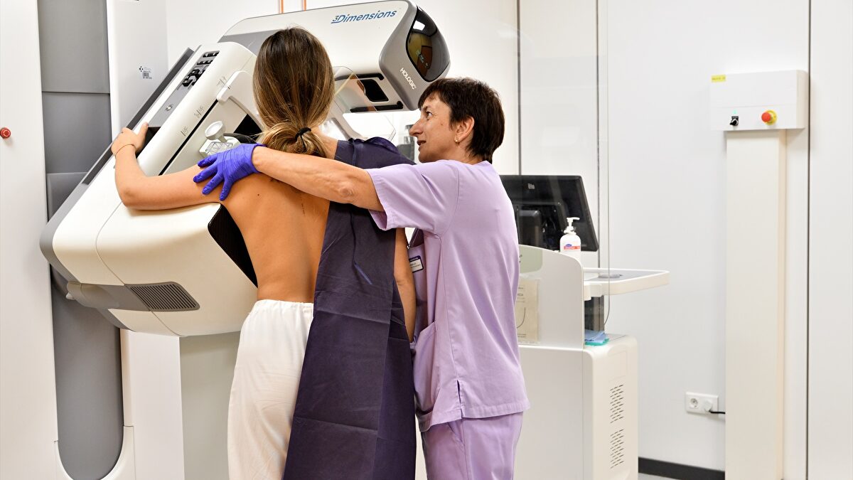 Xunta justifica su negativa a enviar los datos de cribados de cáncer al Gobierno porque es "una información pública"