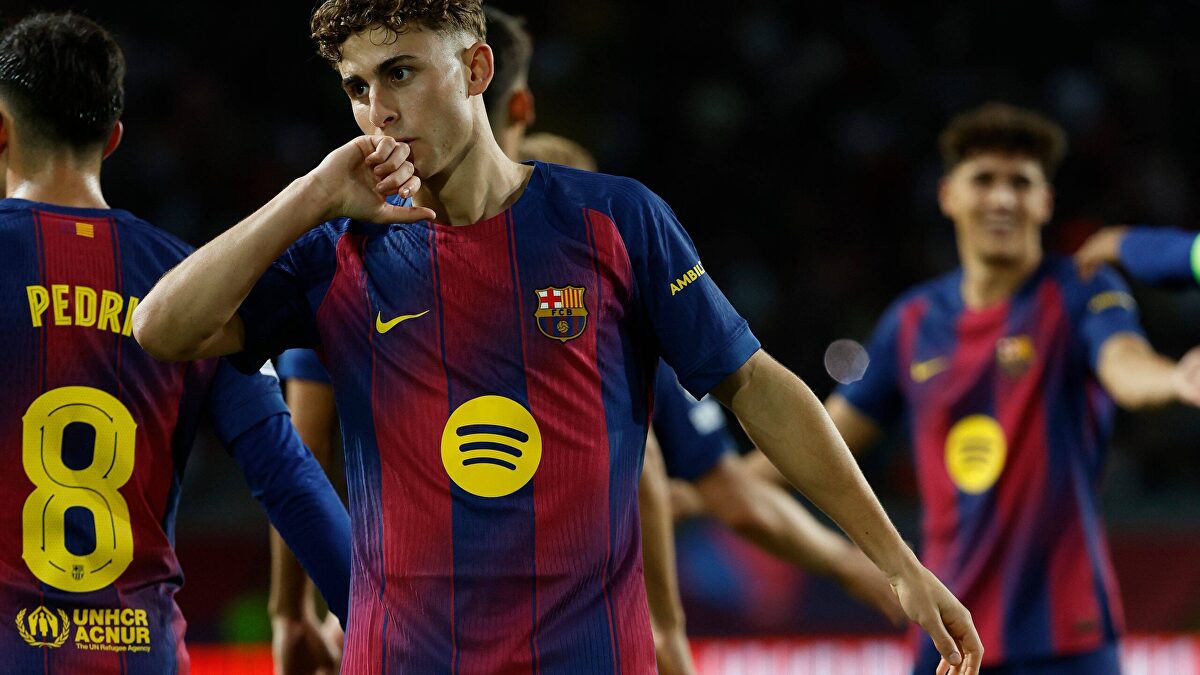 Exhibición de Fermín López en la goleada del Barça a un Olympiacos que acabó con diez