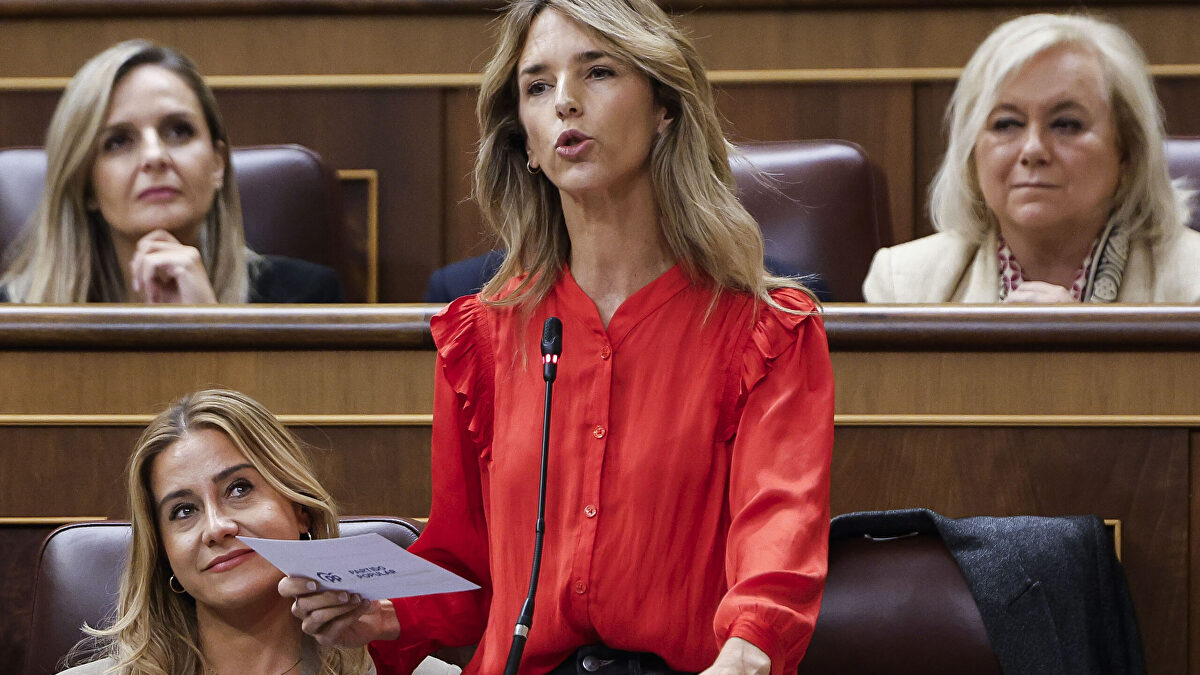 Álvarez de Toledo llama a Bolaños fontanero de Sánchez y servidor de Abascal: "Espero que le paguen bien y en efectivo"