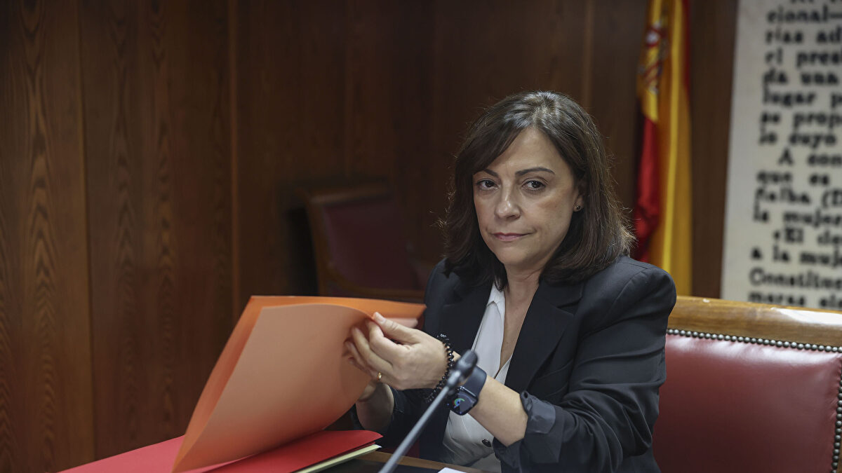 La gerente del PSOE, entre evasivas, no aclara cuánto dinero en efectivo ha recibido Pedro Sánchez del partido