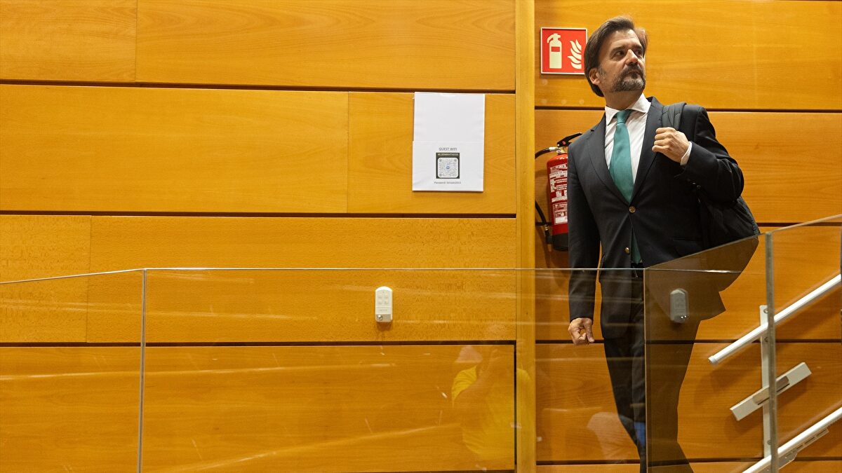 "Alguien miente": Energía niega que ordenara a Red Eléctrica operar con más gas tras el apagón