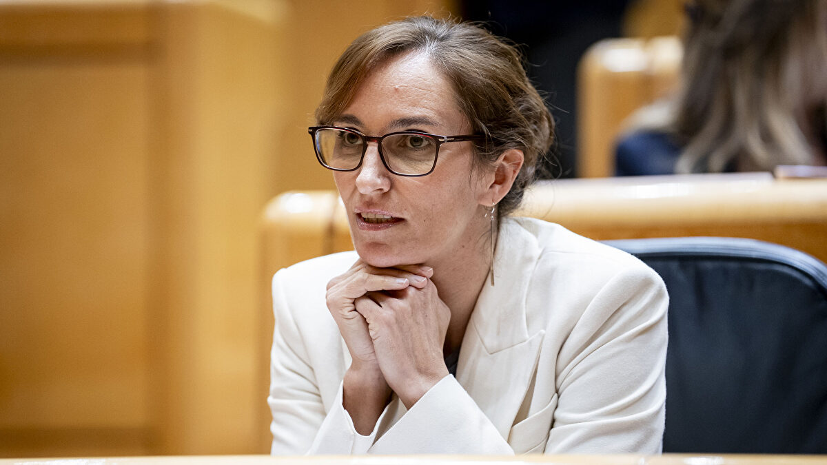 El plan antitabaco de Mónica García dispara el contrabando y provoca un agujero fiscal de 467 millones