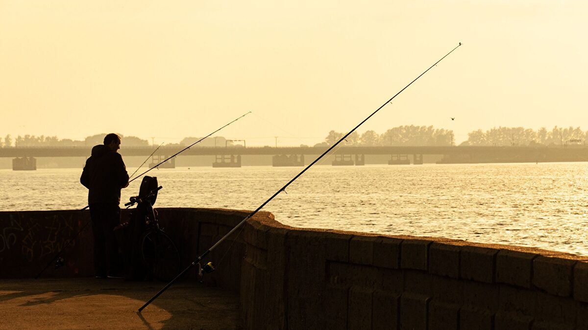 Amplían la zona de búsqueda del pescador desaparecido en la costa asturiana