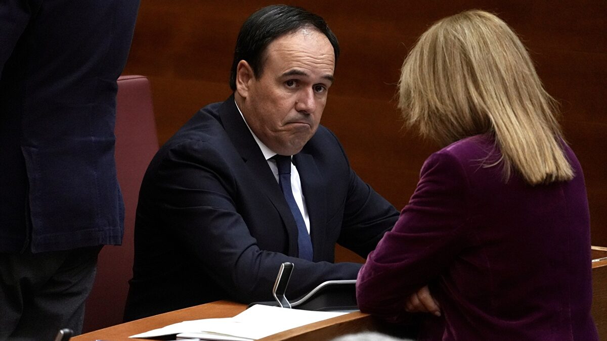Pérez Llorca afronta la presidencia de la Comunidad Valenciana con el apoyo de Vox