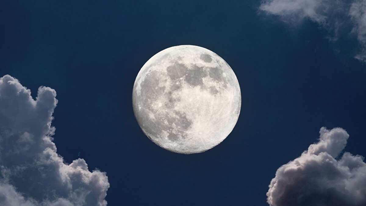 Cómo fotografiar la luna con el móvil y conseguir una imagen clara sin equipo profesional