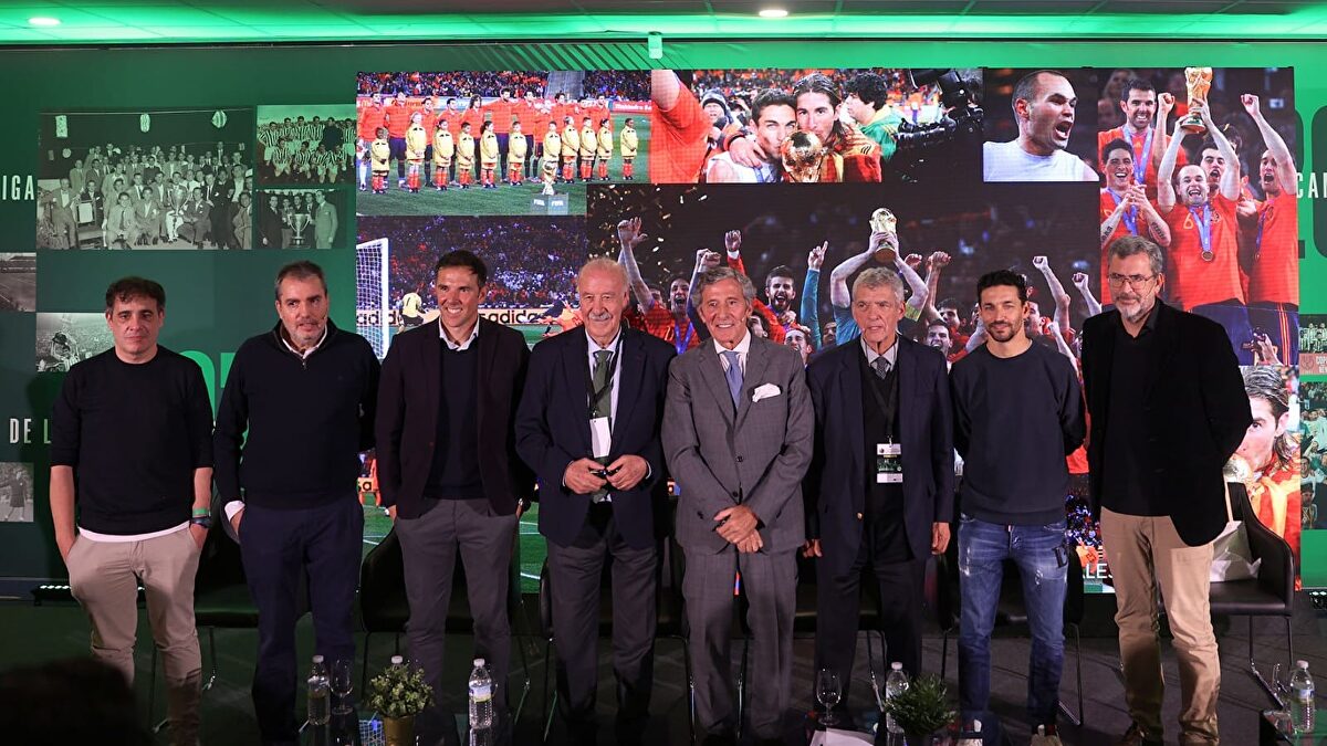 Del Bosque, Villar, Marchena y Navas recuerdan en La Cartuja el Mundial 2010: &quot;El gol de Iniesta es el gol de todos&quot;
