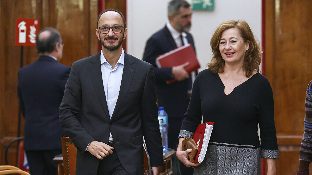 Armengol salva a Sánchez de explicar la corrupción en el Congreso por miedo a los socios