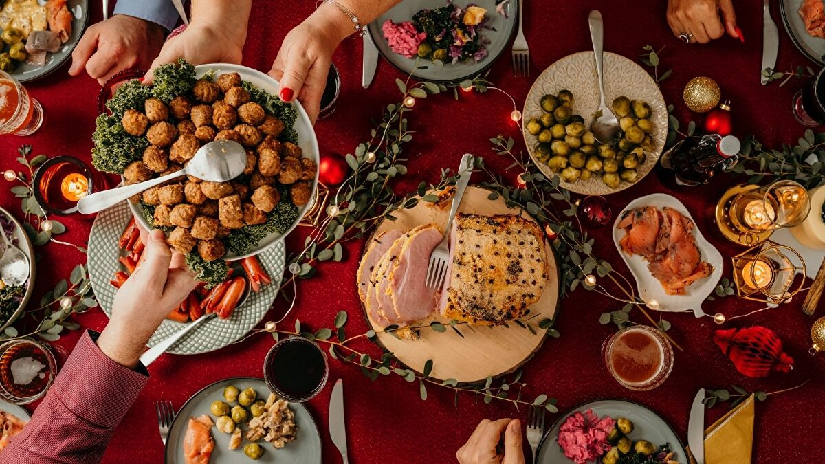 La factura de los excesos navideños: crisis hipertensivas, diabetes y colapso digestivo