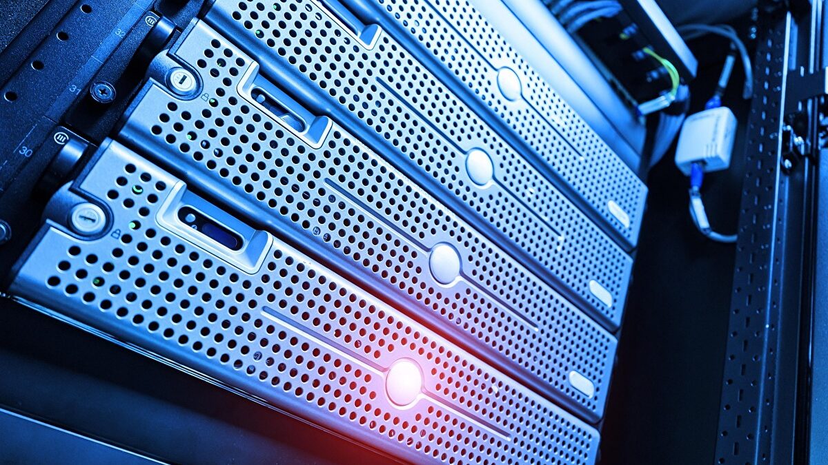 Hosting web profesional y dominio propio: lanza tu página web con cdmon