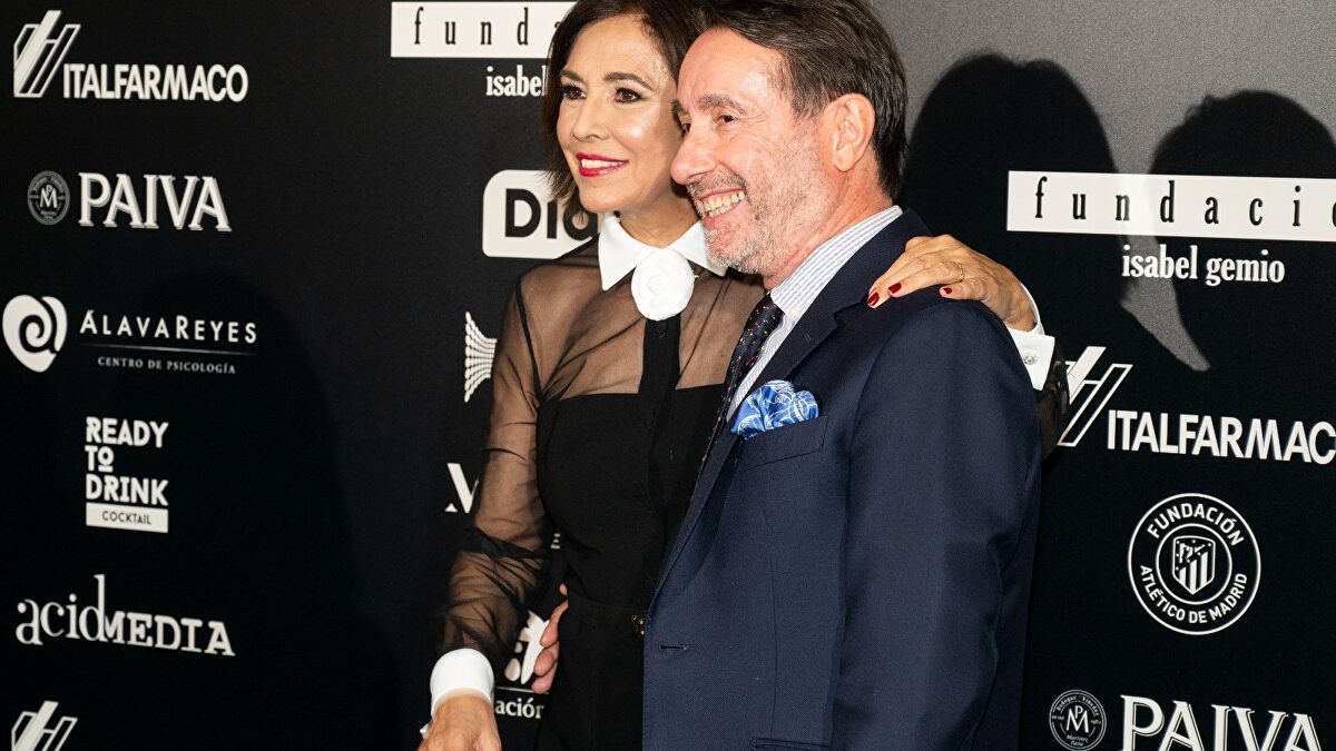 Isabel Gemio, libro solidario de poemas para la Navidad