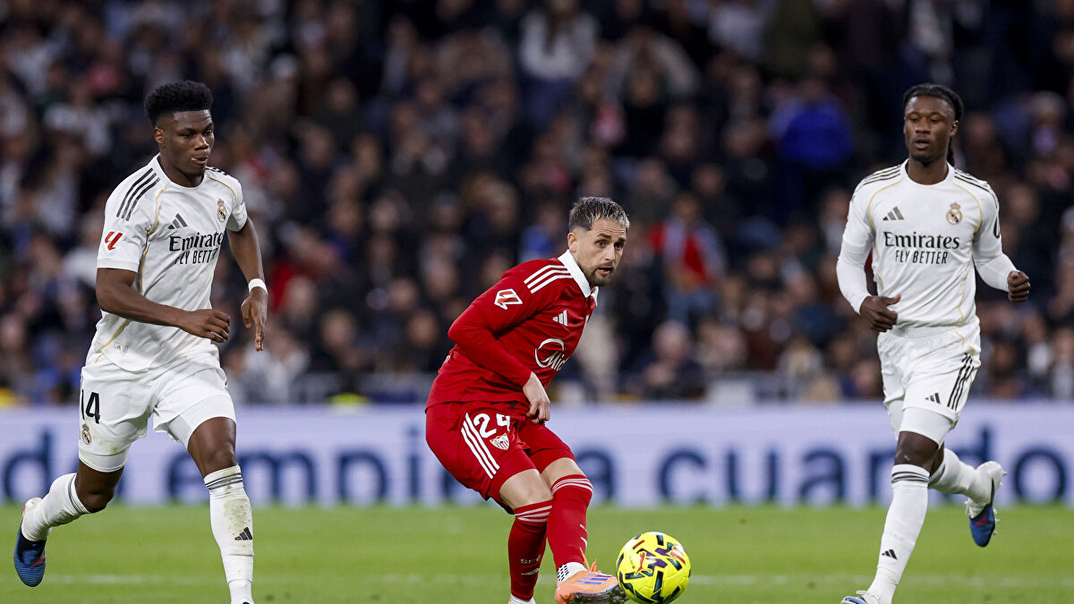 El peor Madrid de la temporada tumba de milagro a un gran Sevilla (2-0)