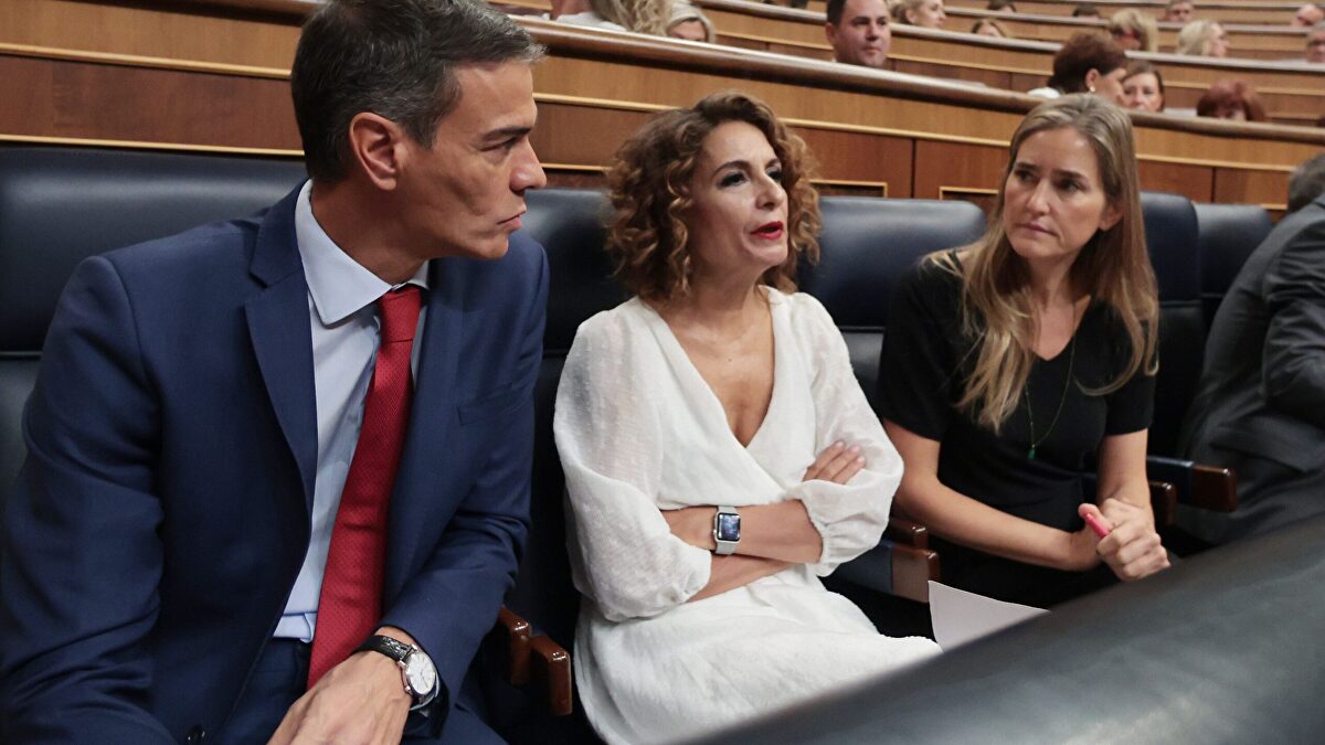 El PP mueve ficha tras la caída de Maduro: crea una comisión en el Senado sobre Montero, la Sepi y Plus Ultra