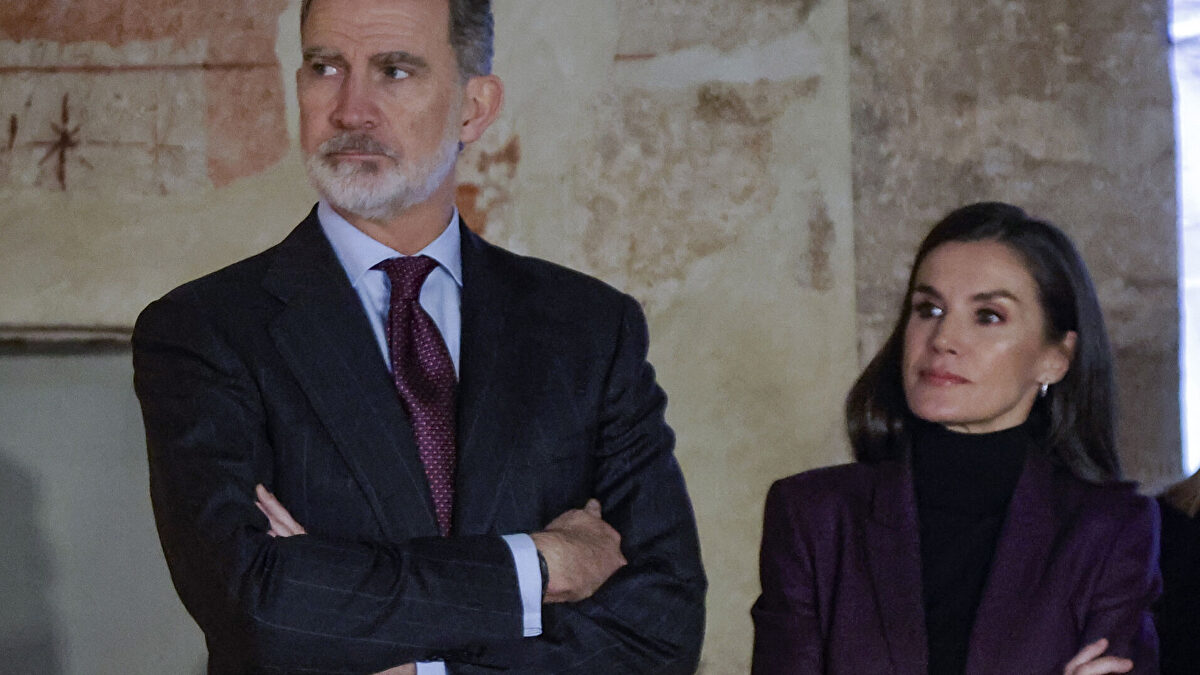 Los Reyes visitan el puesto de mando de Adamuz y el Hospital Reina Sofía de Córdoba