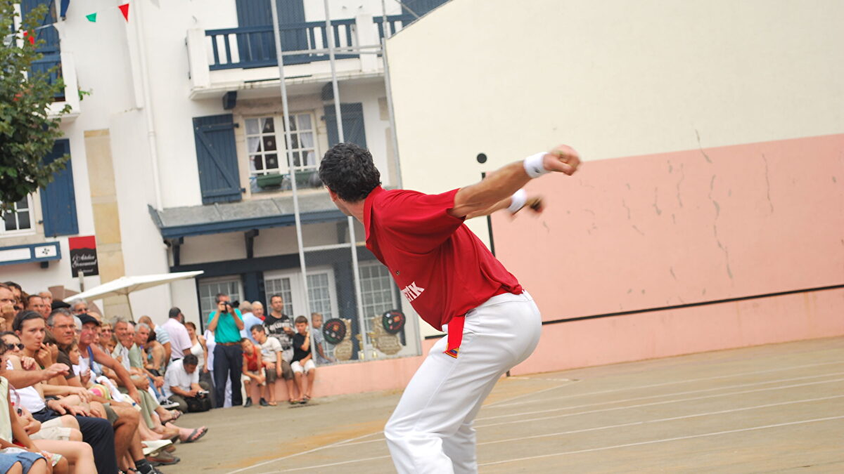 El TAS se inhibe y consolida la cesión de Sánchez: Euskadi competirá contra España en pelota