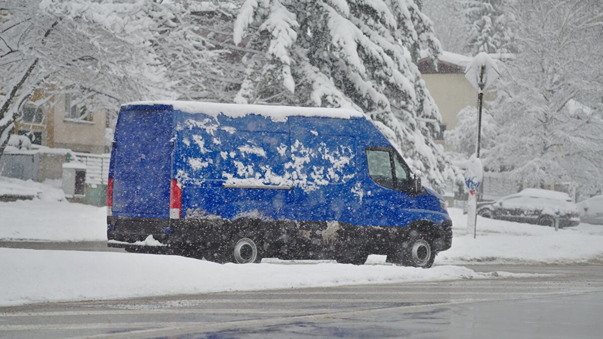 El temporal golpea la red viaria con más de un centenar de carreteras afectadas