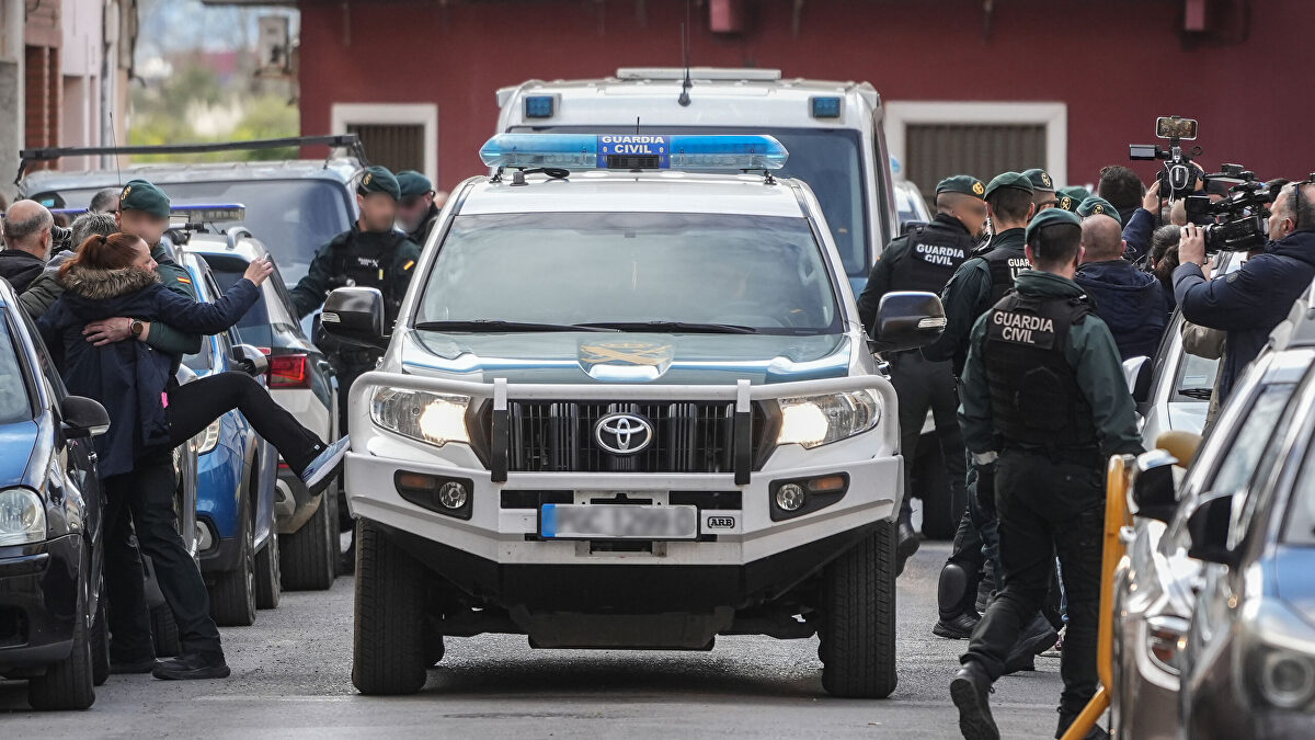 Prisión sin fianza para el asesino de Sueca: mató al amigo de su hijo con múltiples cuchilladas