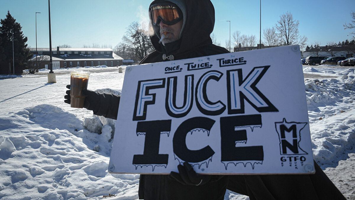 Dos muertos en Minneapolis valen más que treinta mil en Irán