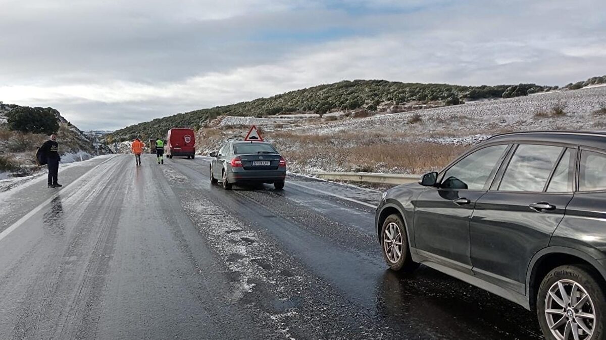 De los trenes a los coches: 34.000 kilómetros de carretera tienen deterioros muy graves, casi el triple que en 2022