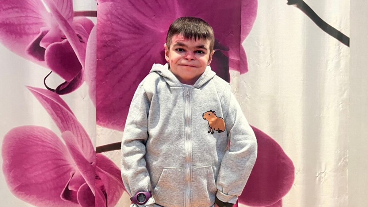 El calvario de Leo y los enfermos de 'piel de mariposa': Sanidad bloquea el fármaco