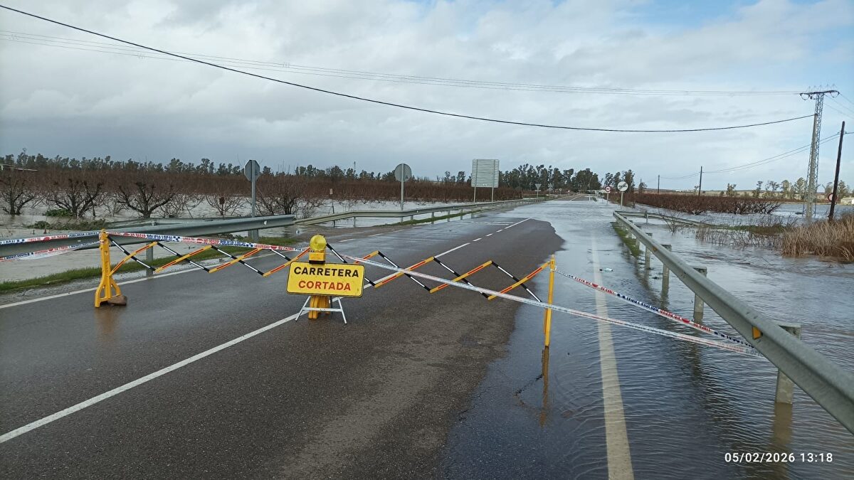 Llueve sobre mojado: el temporal Marta provoca el cierre de casi un centenar de carreteras por inundaciones y nieve