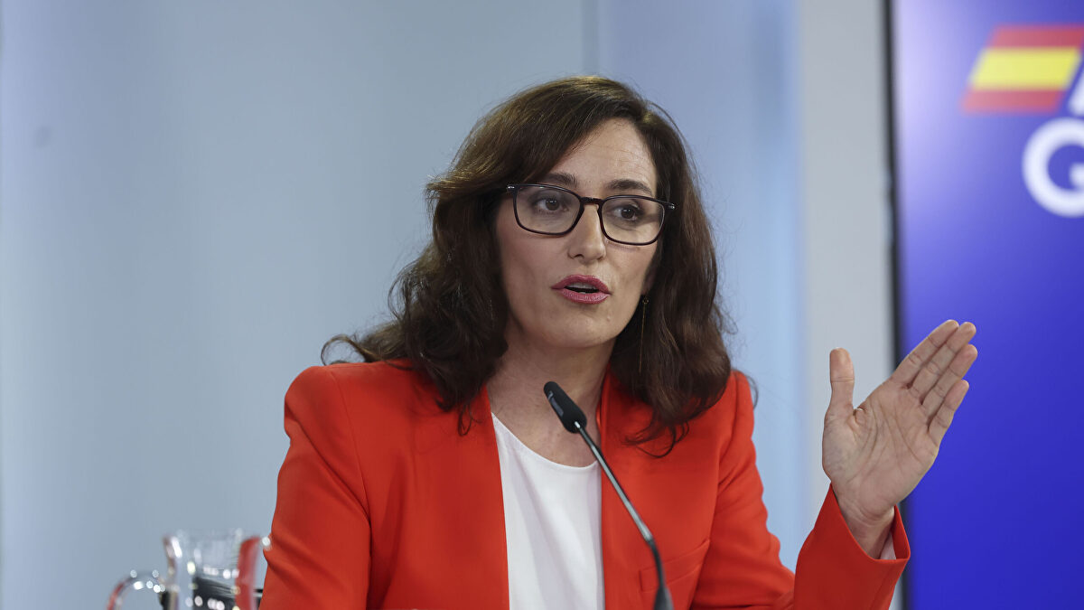 El Gobierno ataca la sanidad privada: la inquina de Mónica García contra Ayuso se convierte en estrategia