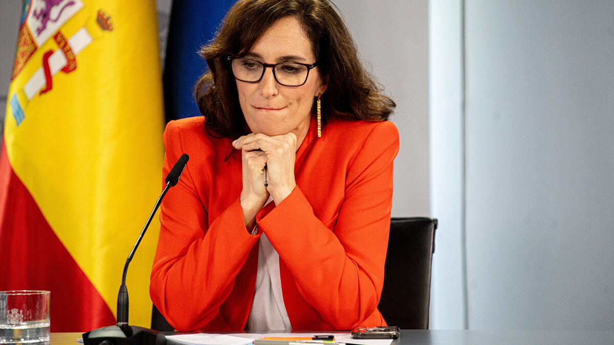 Lo que Mónica García no te cuenta: Cataluña depende cuatro veces más que Madrid de la sanidad privada