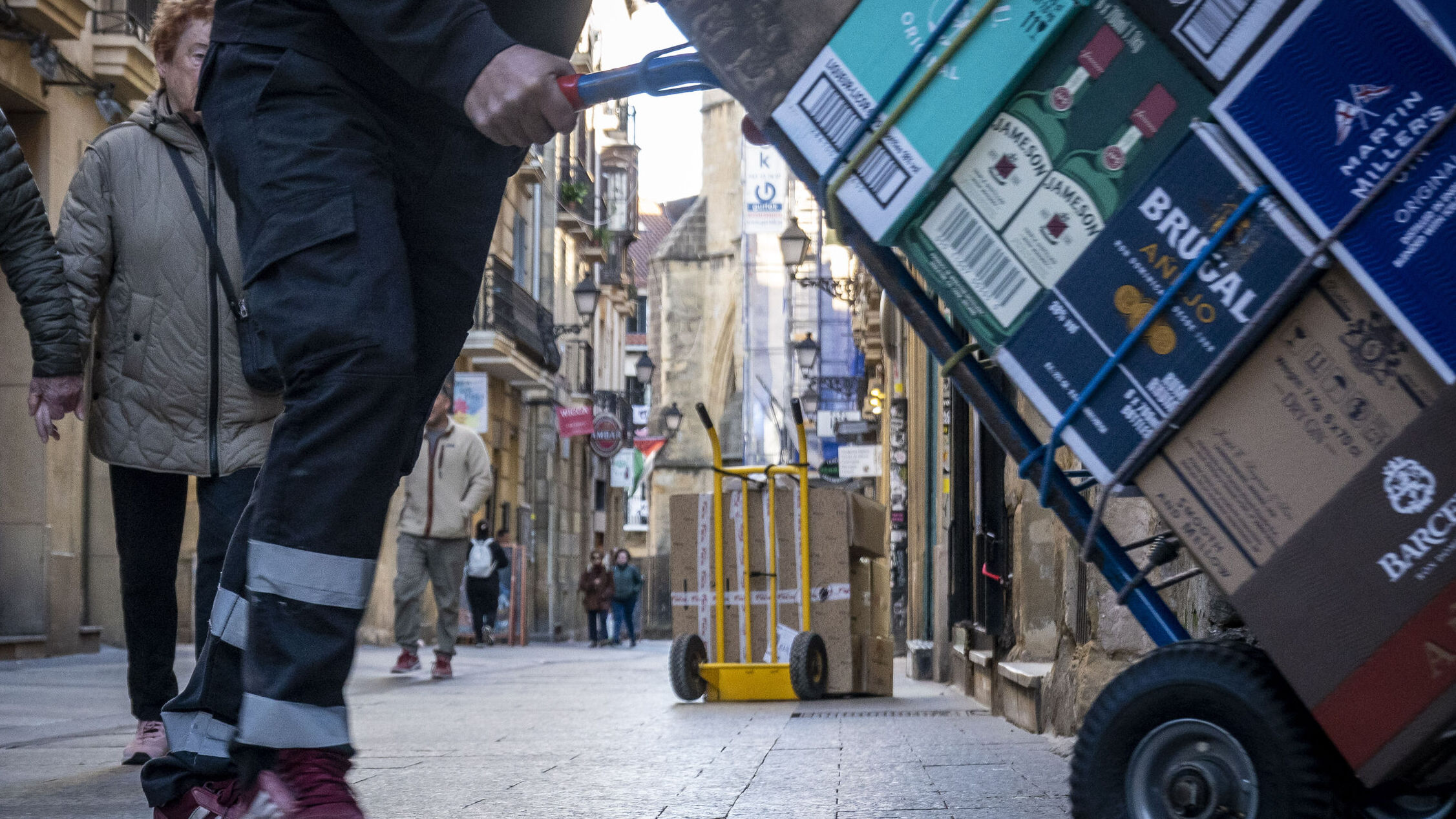 Los inversores ganan, los ahorradores pierden y el empleo no va tan bien como piensan