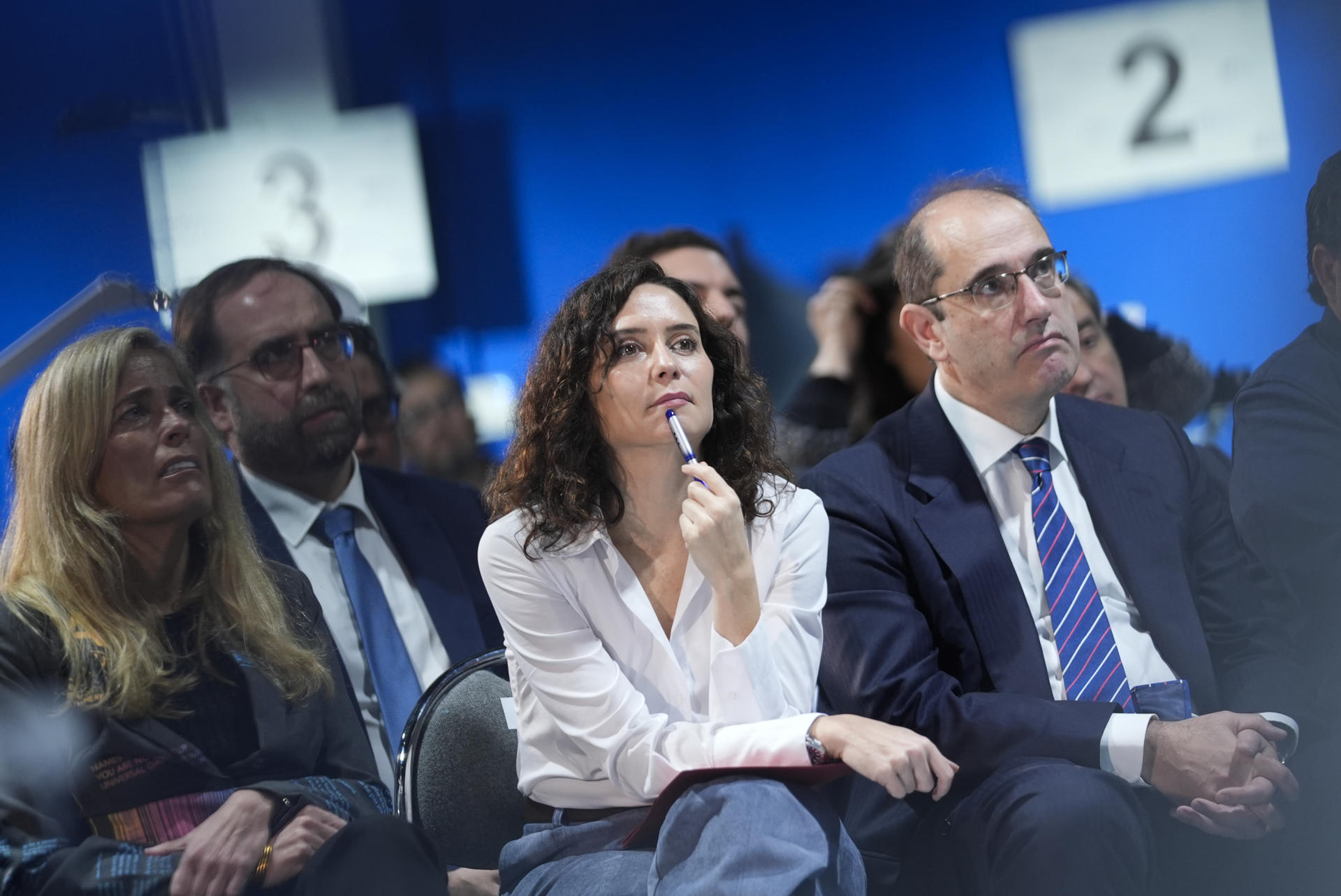 Ayuso llevará a los tribunales la ley sanitaria de Mónica García si se aprueba: por ahora, "es un anuncio vacío"