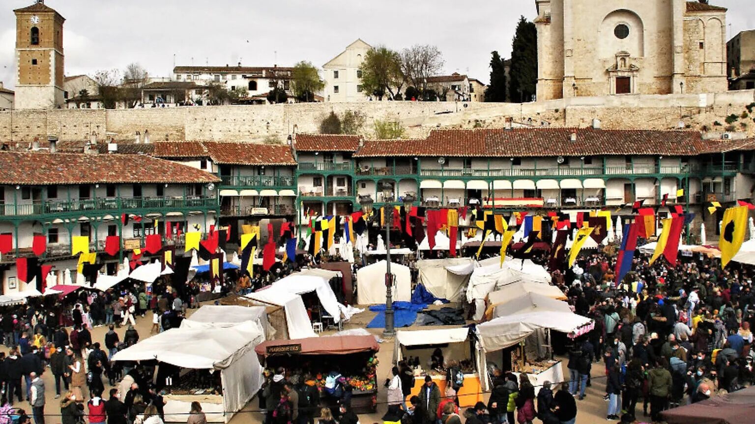 Artesanía, combates y dulces caseros: vuelve el Mercado Medieval de Chinchón