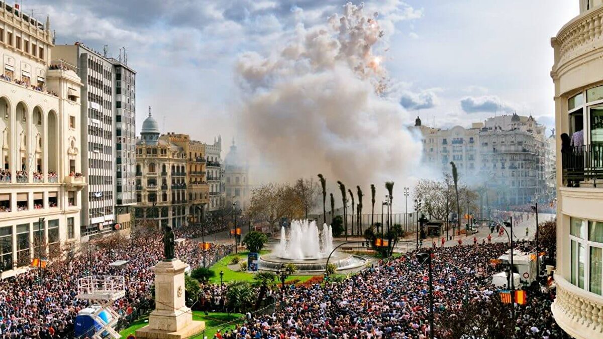 Más de 6.000 agentes velarán por la seguridad durante estas Fallas 2026
