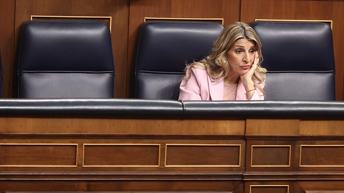 Tertulia de La Trinchera. Yolanda Díaz sopesa apartarse ante la presión ...