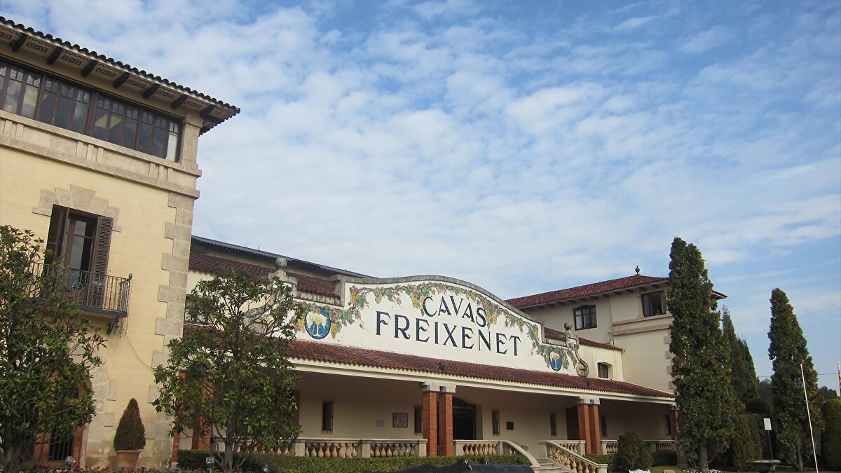 El grupo alemán Henkell se hace con el 100% de Freixenet