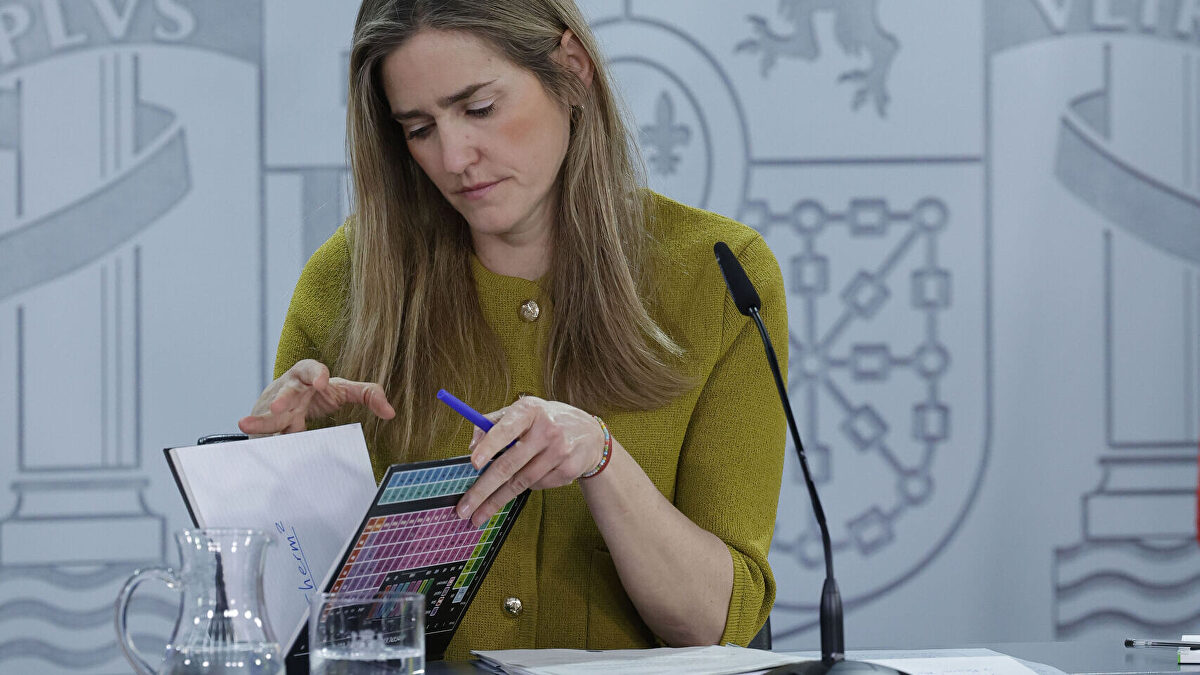  En España tenemos sol, tenemos viento : Aagesen se desentiende del  mea culpa  nuclear de Von der Leyen