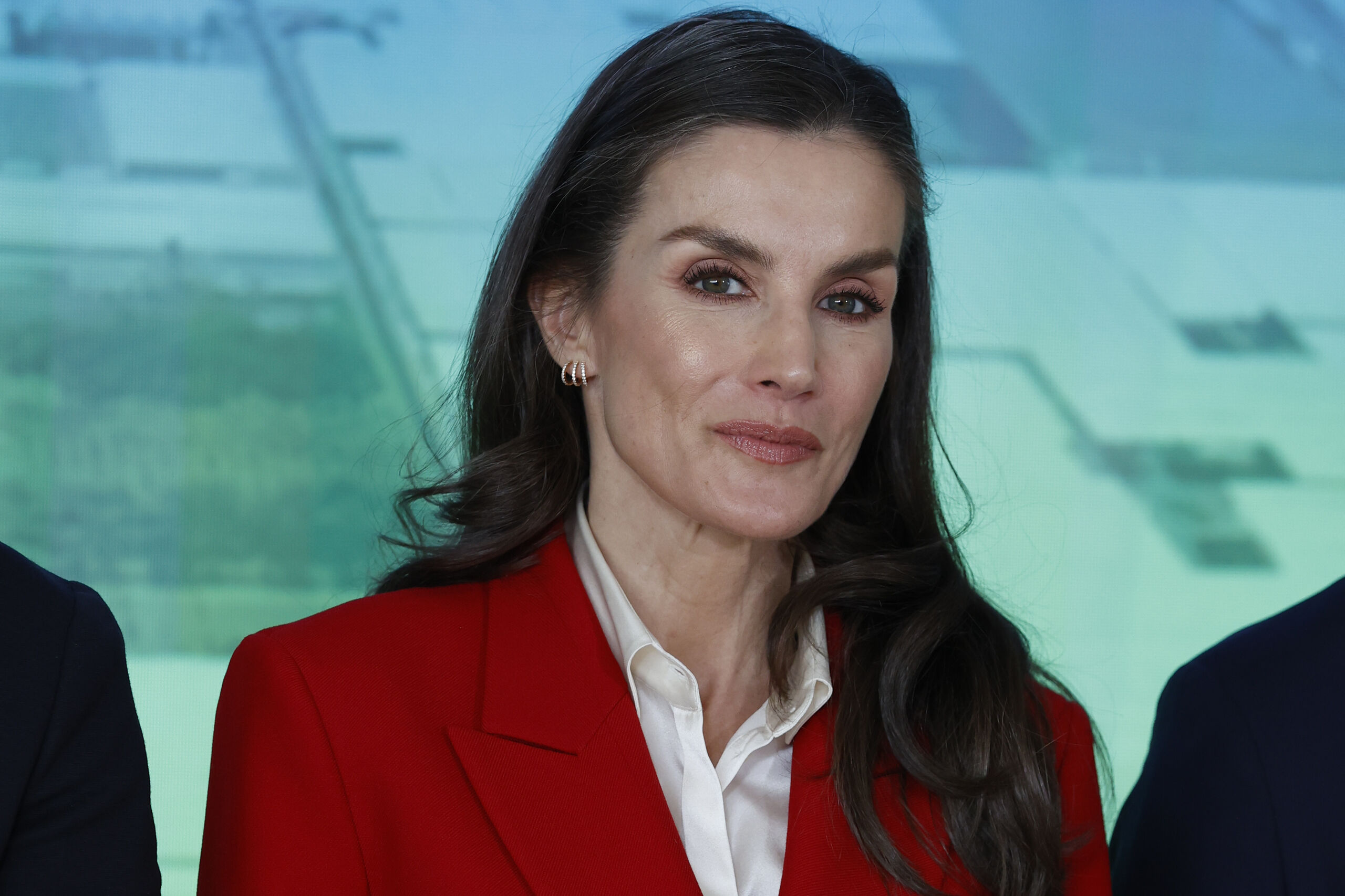 Doña Letizia acude por sorpresa al estreno de 'Los nietos del silencio', sobre familiares de víctimas de ETA