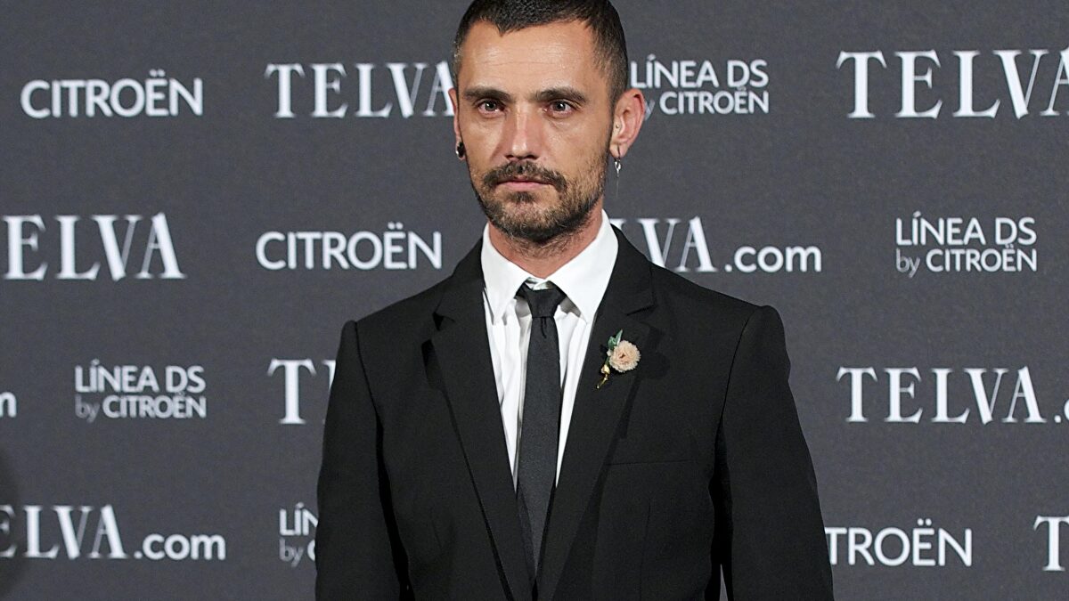 David Delfín exhibe sus diseños en el Museo del Traje