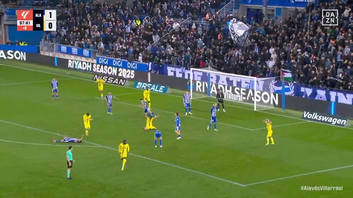 Las caras en Vitoria duelen con solo verlas: golazo de Pépé para hundir al Alavés