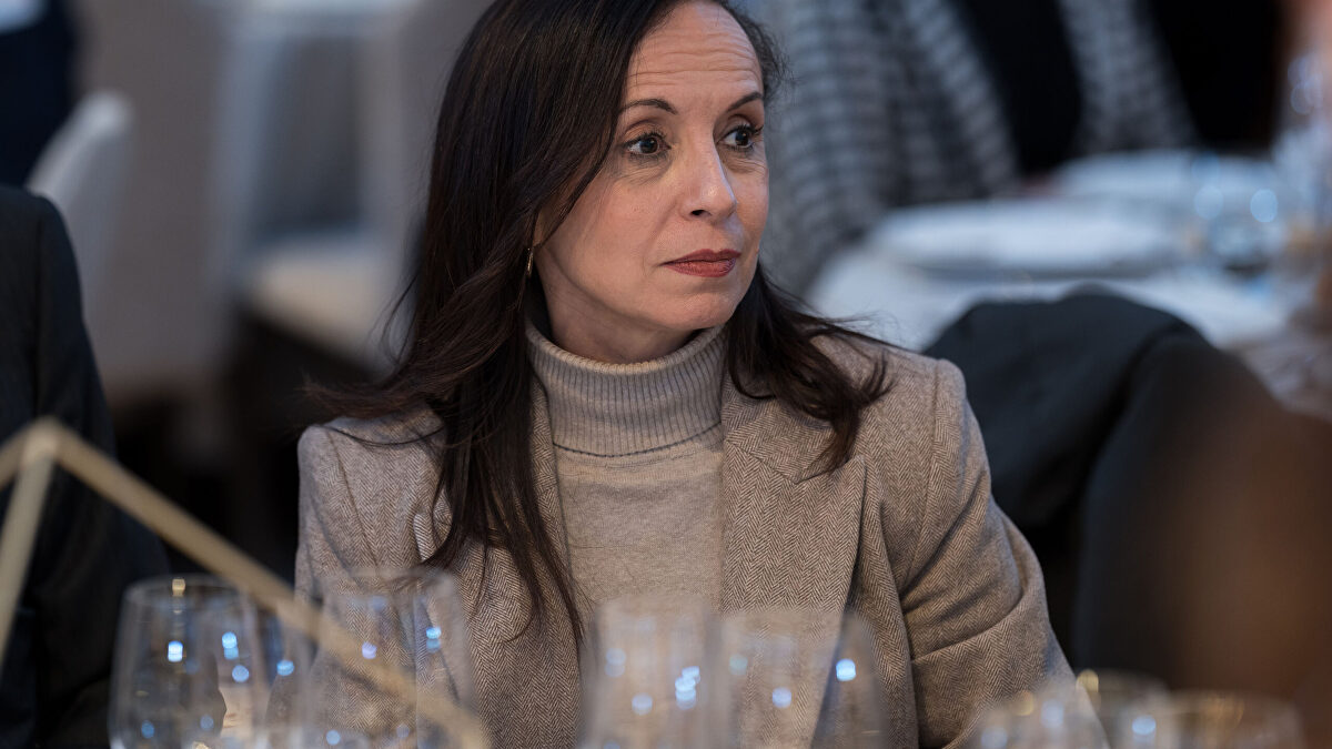 ¿Por qué Red Eléctrica tira ahora energía renovable? El gasto para evitar apagones se dispara en España