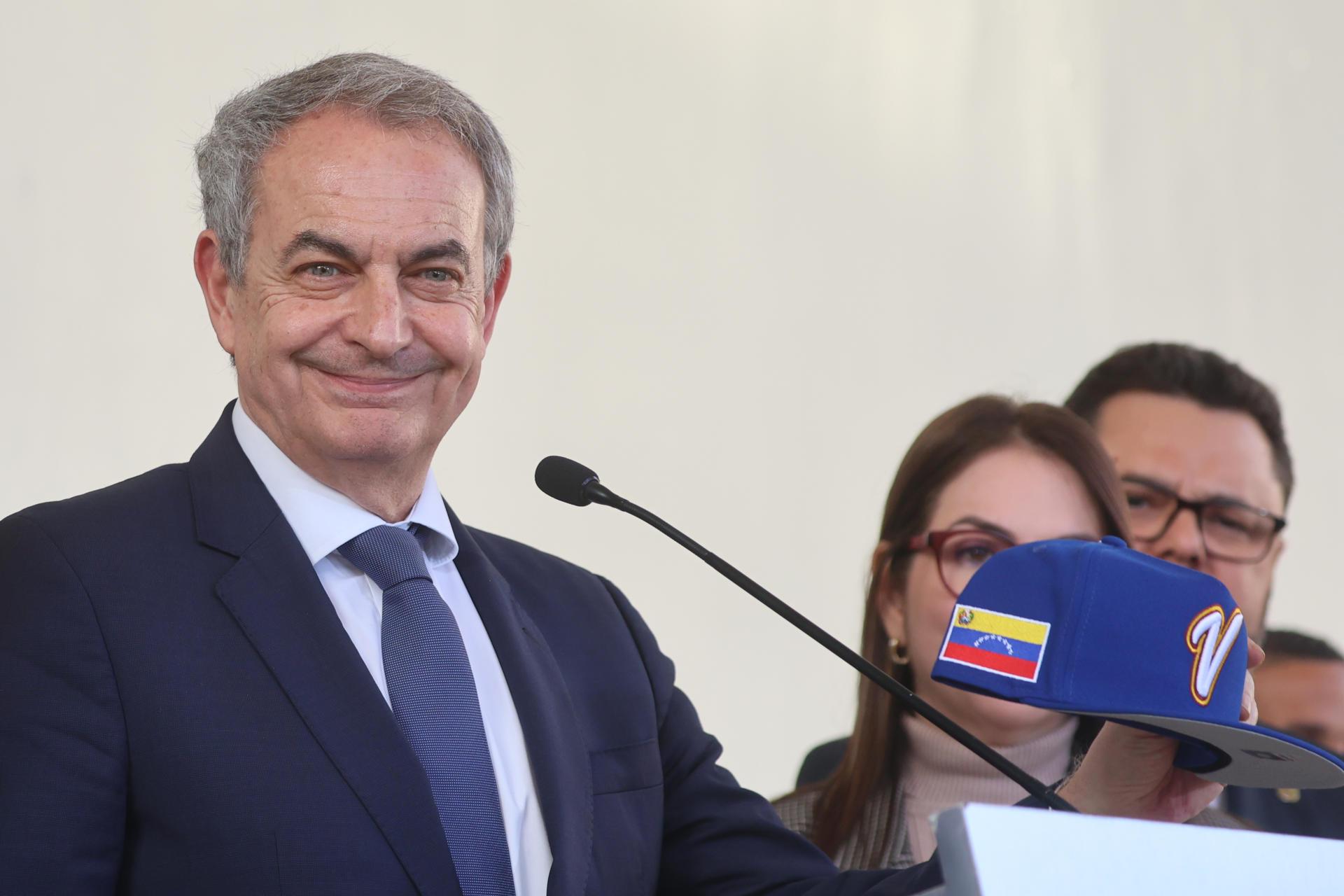 Tertulia de Cuesta: La declaración de las Pano en el Supremo, y Zapatero, en el foco de la Policía