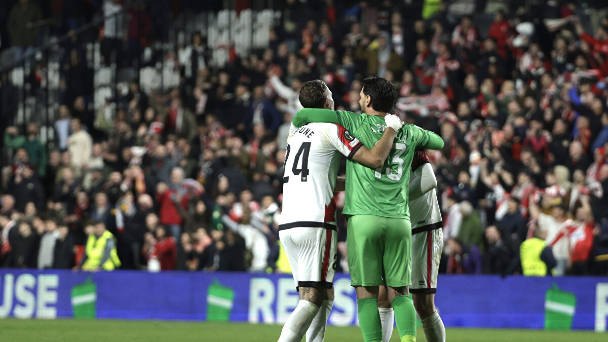 El Rayo vuelve con sufrimiento a unos cuartos de final en Europa 25 años después (0-1)